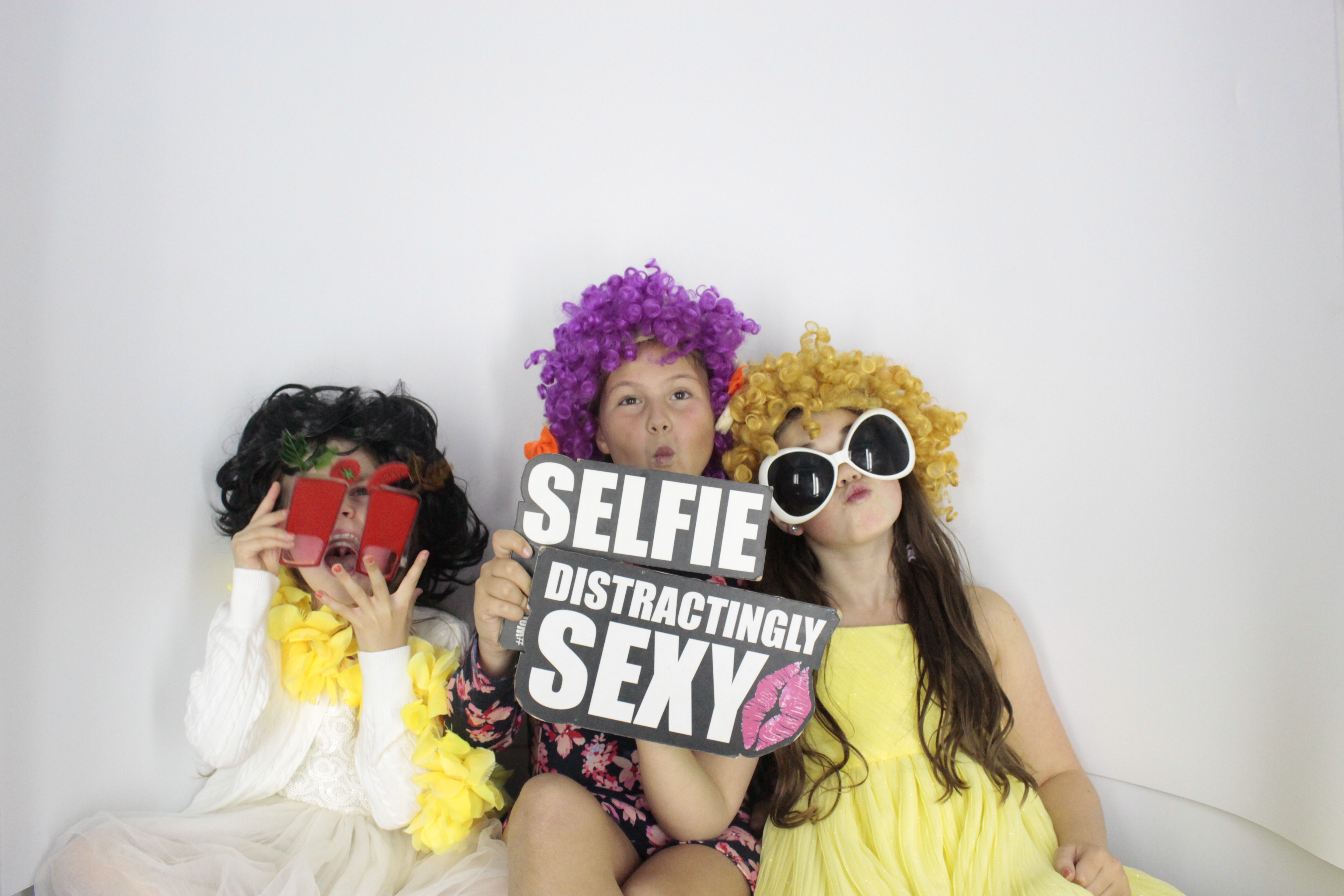 Nadine 40th Birthday  | View more photos from the event at gallery.myphotoboothexperience.co.uk/u/MyPhotoBoothExperienceLtd/Nadine-40th-Birthday